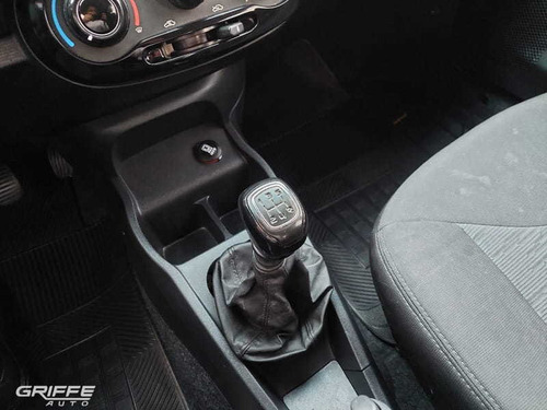 Imagem 10 de 12 de Fiat Uno Attractive 1.0 2016
