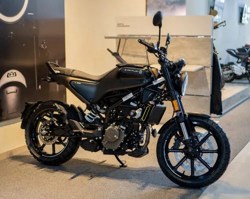 Moto scrambler cheap 200
