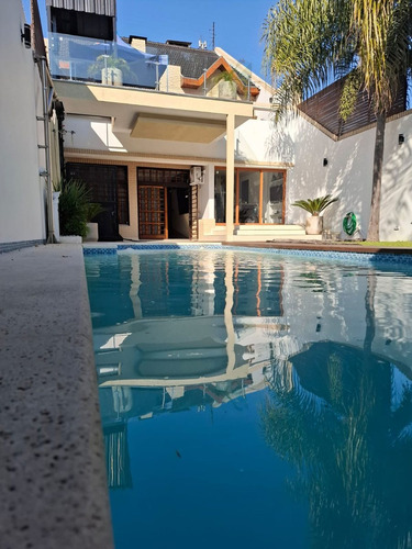 Venta Casa -pileta-5 Amb-pileta-cochera-quincho.