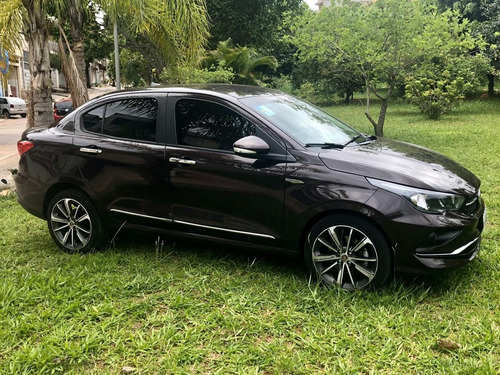Fiat / Cronos Precision 1.8 Automático - Vermelho Marsala