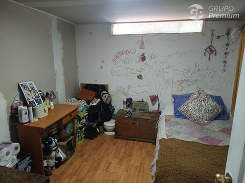 Casa Esquina En Venta De 5 Dorm. En Estación Central,