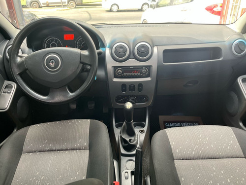 Renault Logan 1.6 Expression Hi-torque 4p