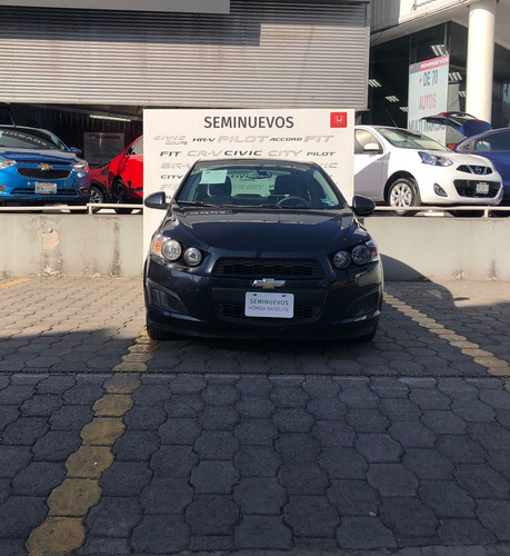 Imagen 2 de 15 de Chevrolet Sonic 2016 1.6 Lt Mt