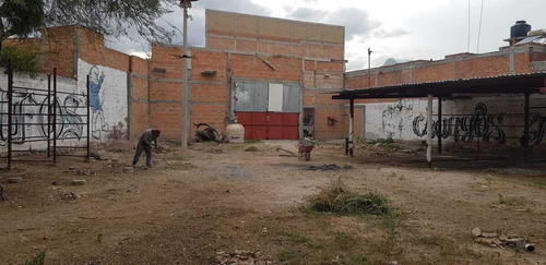 Amplio Terreno Bardeado Y Con Portón En Venta En Col. Rural Atlas, Slp