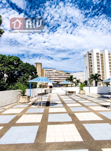 Venta - Apartamento Con Piscina Ubicado Caribe, Estado. La Guaira.