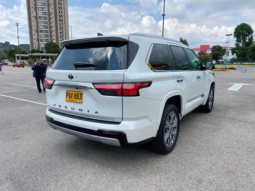 Toyota Sequoia 3.4 V6 Capstone
