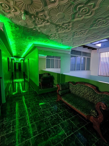 Imagen 11 de 27 de Venta. Hotel. Casa. Local Comercial. San Cristóbal