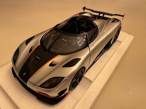 Miniatura Koenigsegg Agera Rs 2015 Autoart 1/18 Novo Prateado (Usado)