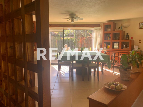 Casa En Venta En Condominio Jurica
