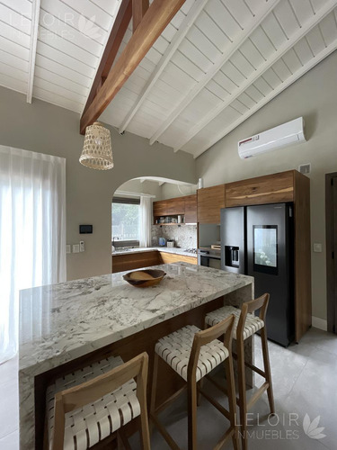 Casa En Venta 3 Dormitorios En Parque Leloir
