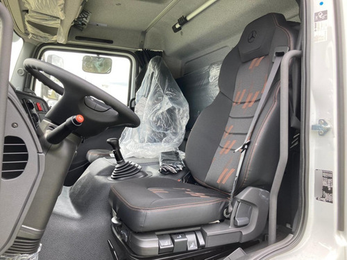 Imagen 8 de 18 de Mercedes-benz Atego 1726 S/36 Cabina Extend. Cama Litera
