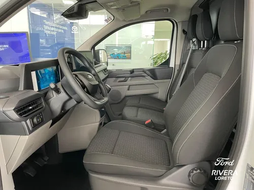 Ford Transit Custom Van Larga