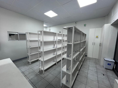 Local Comercial Ideal Farmacia Mac-iver /parque Forestal Pre