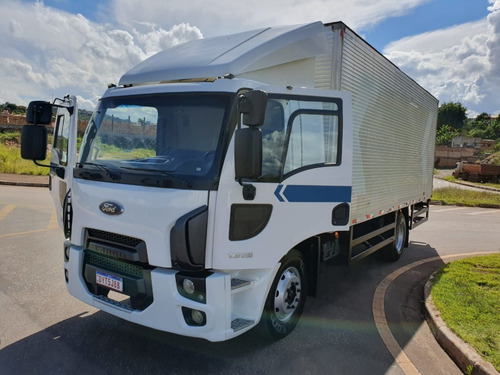 Ford 1319 Ano 2014/2014 Baú Caminhão Toco Baú Com Rampa