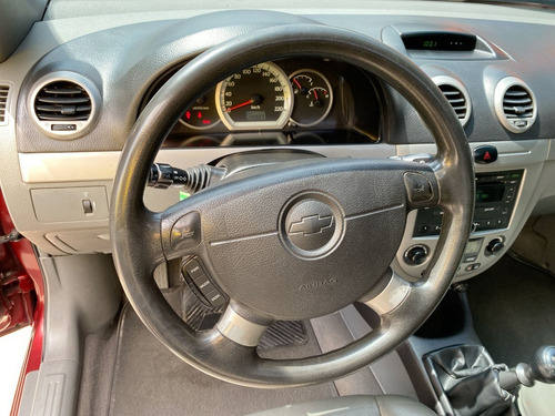 Imagen 17 de 25 de Chevrolet Optra Advance 2010