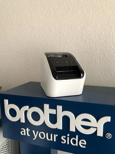 Brother QL-800 Impresora etiquetas en color rojo y negro
