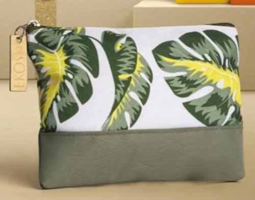 Cosmetiquera Natura Ekos 2021 Medidas 18 X 14 X 4 Cm Verde Oscuro Floreado