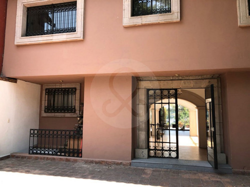 Casa En Venta En Lomas De Bezares