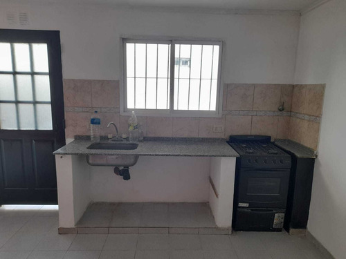 Imagen 5 de 10 de Casa En Ph En Alquiler. Ituzaingo Norte