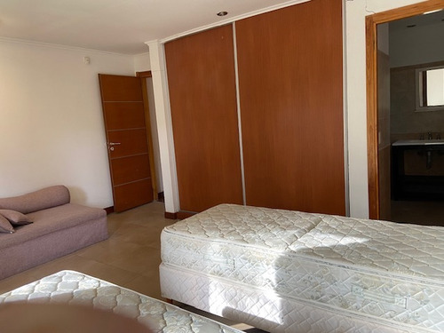 Casa En Venta En Carilo