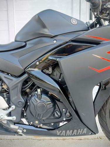 Yamaha R3