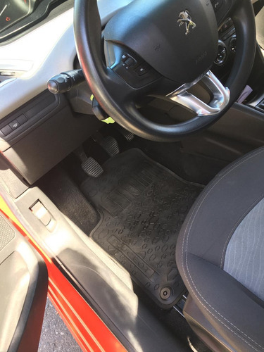 Peugeot 208 1.5 Allure Touchscreen 2016