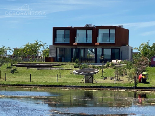 Imagen 1 de 21 de Alquiler Anual Casa Al Agua - Marinas Puertos Del Lago Escobar