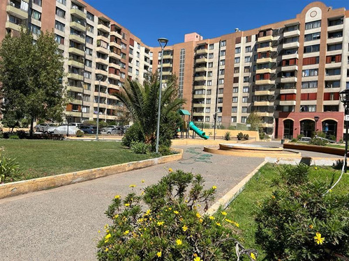 Departamento En Arriendo De 2 Dorm. En San Miguel