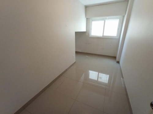 Imagen 15 de 18 de Apartamento - Rambla Y Pereira De La Luz, 200 M2 , Gge * 2 , Box , Reciclado !!