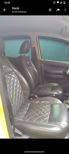 Imagem 10 de 12 de Volkswagen Crossfox 2009 1.6 Vht Total Flex 5p