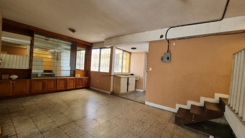 Imagen 3 de 5 de Casa Comercial En Renta Zona 11 Mariscal