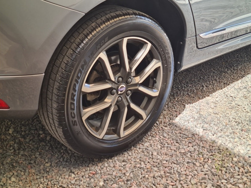Volvo XC60 2.5 T5 Momentum