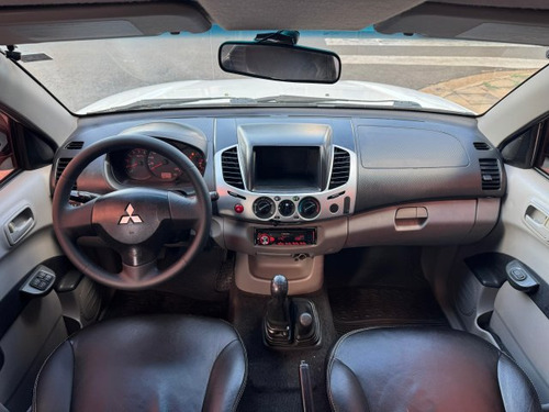 Mitsubishi L200 L200 3.2 GL 4X4 CD 16V TURBO INTERCOLER DIESEL 4P MANUAL