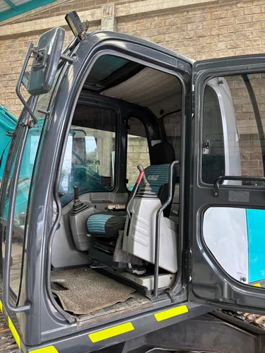 Excavadora Kobelco Sk200, Modelo 2007