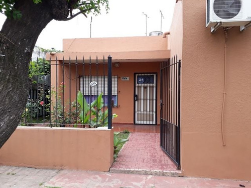 Casa En Venta En Burzaco