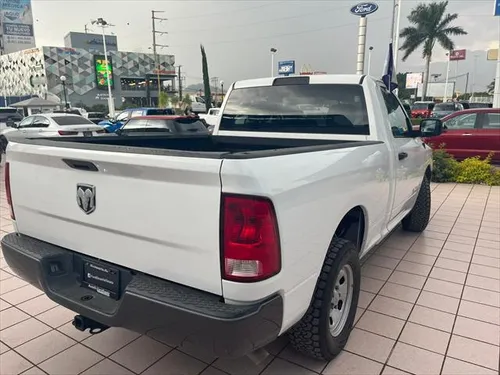 RAM Ram 1500 3.3 V6 XL Cab Regular 4x2 AT