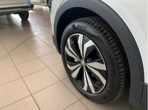 Imagen 19 de 25 de Volkswagen T-cross Highline 200 Tsi At Entrega Inm. 0km Gp
