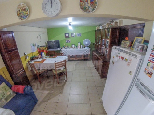 Casa Muito Ampla Em Localização Privilegiada, Contendo 4 Dormitórios, Sendo 2 Suítes, Todos Os Cômodos Grandes E Confortáveis. - 3578471v