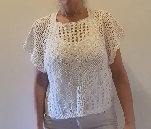 Remera calada a crochet new arrivals