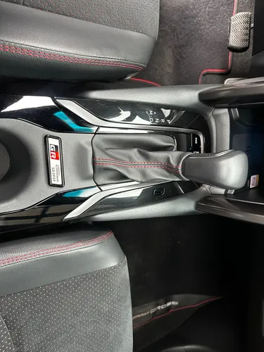 Toyota Corolla Cross Gazoo Racing - Año 2023 - Blanco Perla