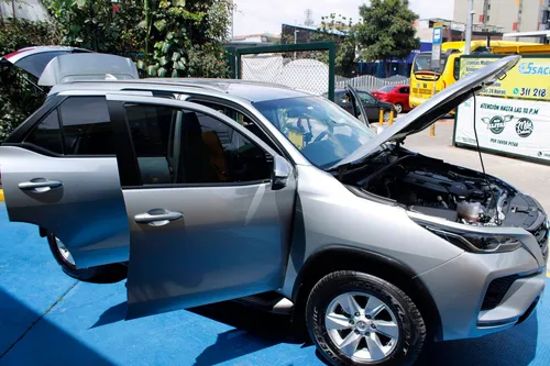 Toyota Fortuner 2.4 4x2 At 2021