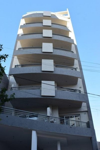 Imagen 2 de 12 de Departamento En Venta En Ramos Mejia Centro