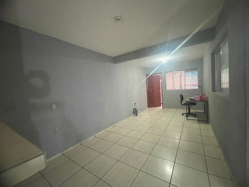 Casa En Venta En Bernardo Cobos, Irapuato, Guanajuato.
