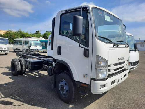 Isuzu Shasis 4x4. 2023