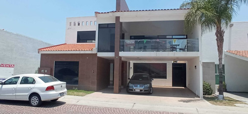 Hermosa Residencia En Cumbres Del Lago, Terreno 480 M2, Enor