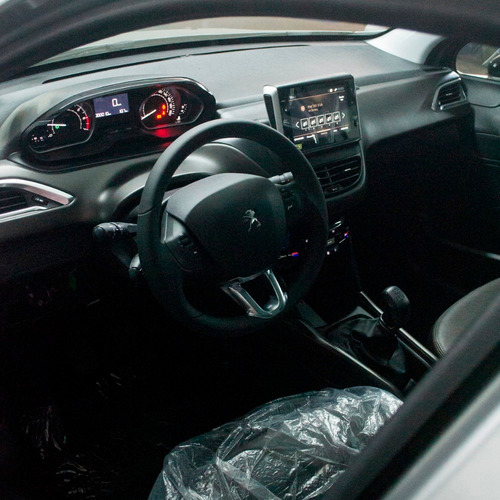 Peugeot 2008 Feline 1.6l Tiptronic | 115cv | 0km 2021