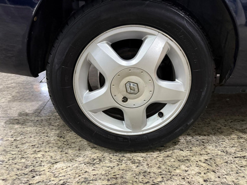 Renault Clio Sed. Privilège Hi-Flex 1.6 16V 4p