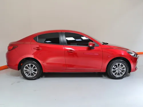 Mazda 2 Touring Sdn 1.5 At