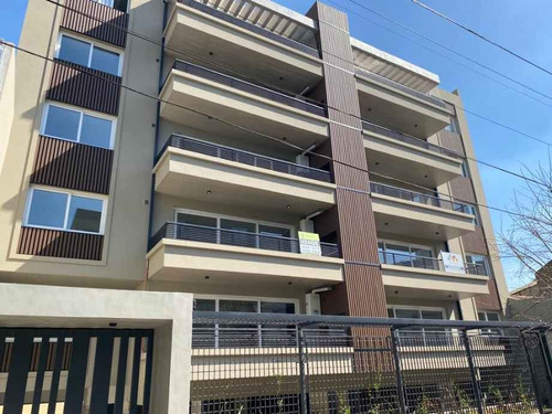 Departamento De 2 Ambientes En Venta - Haedo Centro Sur