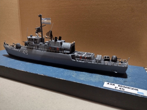 Maqueta Artesanal: Ara Robinson (p-45) / Escala 1.300